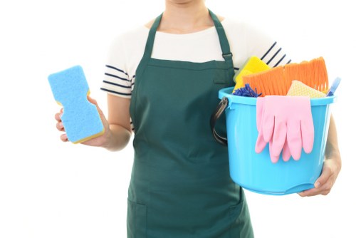 Cleaning residue and oven racks during service